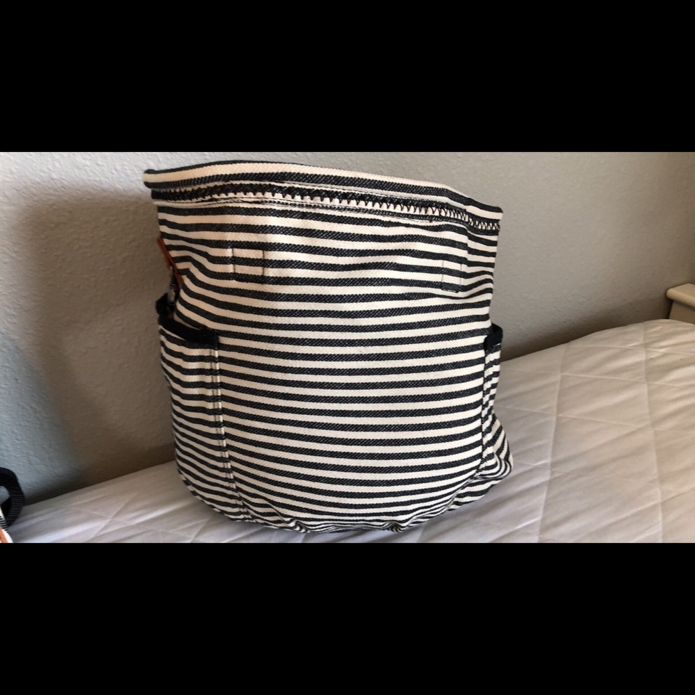 Thirty One 31 Retro Metro bag.